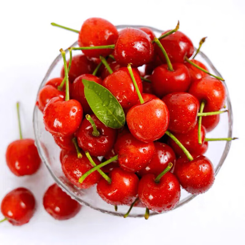 需首单、Plus会员:山东大樱桃 车厘子3斤 净重2.7斤 中果 约22-26mm 39.12元包邮(需用券)