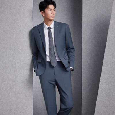 Plus会员:海澜之家(HLA)西服套装男24新轻商务时尚平驳领套西男秋季 279.25元(需领券)