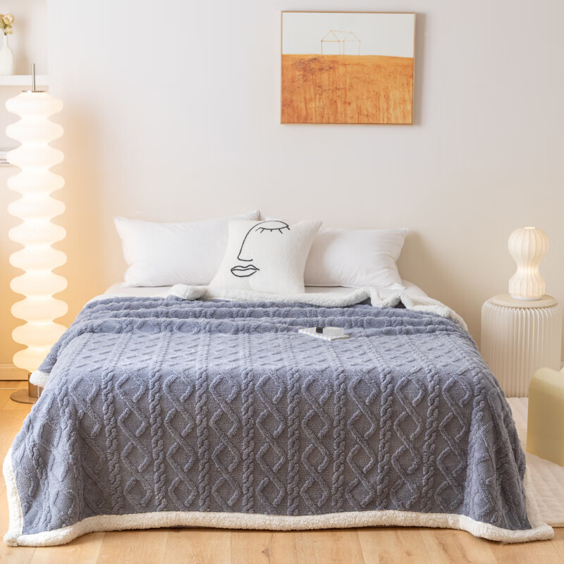 pierre cardin 皮尔卡丹 毛毯双层加厚 蓝 150*200cm 34.95元包邮(需领券)