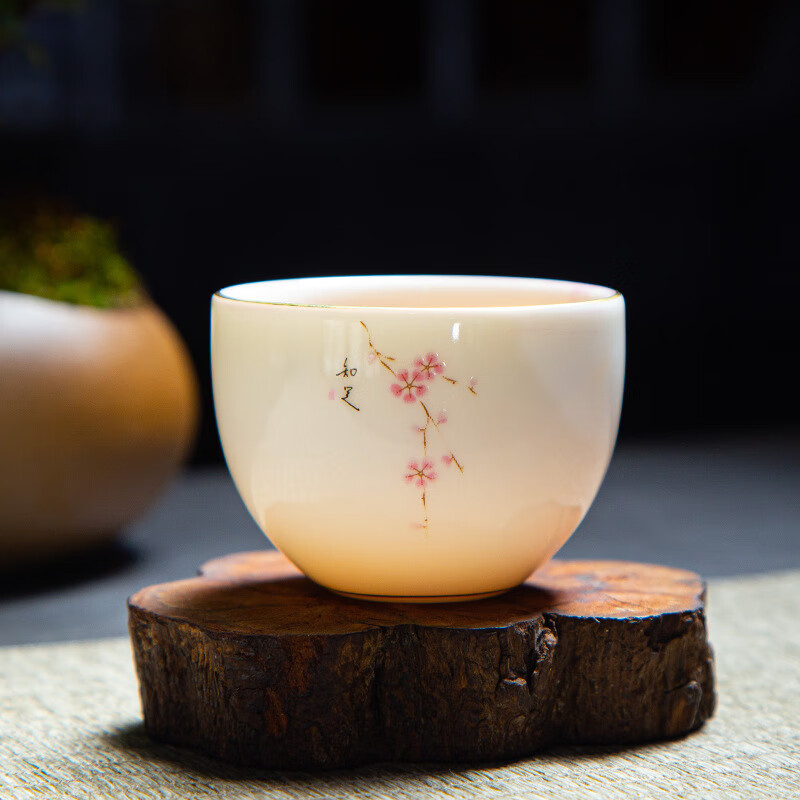 景盏 羊脂玉瓷茶杯单杯品茗杯主人杯简约德化白瓷功夫茶具杯子如意杯单 水墨知足-如意杯 80ml 19.9元