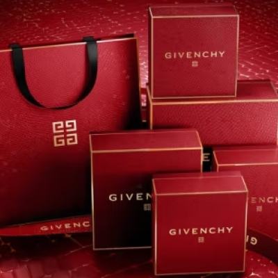 PLUS会员、百亿补贴：（Givenchy）纪梵希 口红香水礼盒倾城滚珠香水女+粉丝绒唇膏N27 712.3元包邮（需领券）