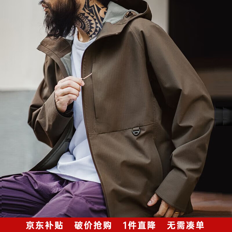 马登 工装 gorpcore三防冲锋衣户外防风防水连帽夹克徒步登山服男秋 岩土褐 S 399.9元