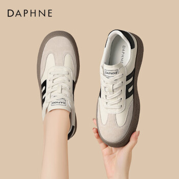 达芙妮 女士休闲鞋 4024404025