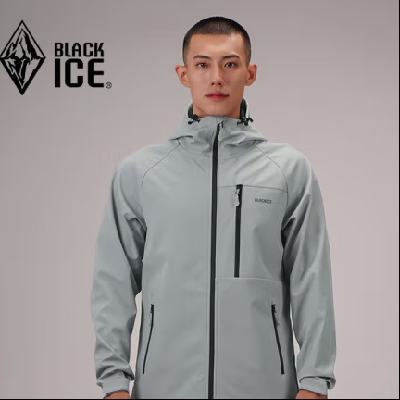 黑冰 男士城市轻户外登山徒步软壳衣 防水透湿外套 灰色  179.17元包邮(需领券)