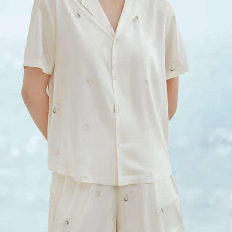 ubras 新品流光栀子花 翻领短袖短裤套装 春夏舒适家居服 馥芮白 99元(需领券)