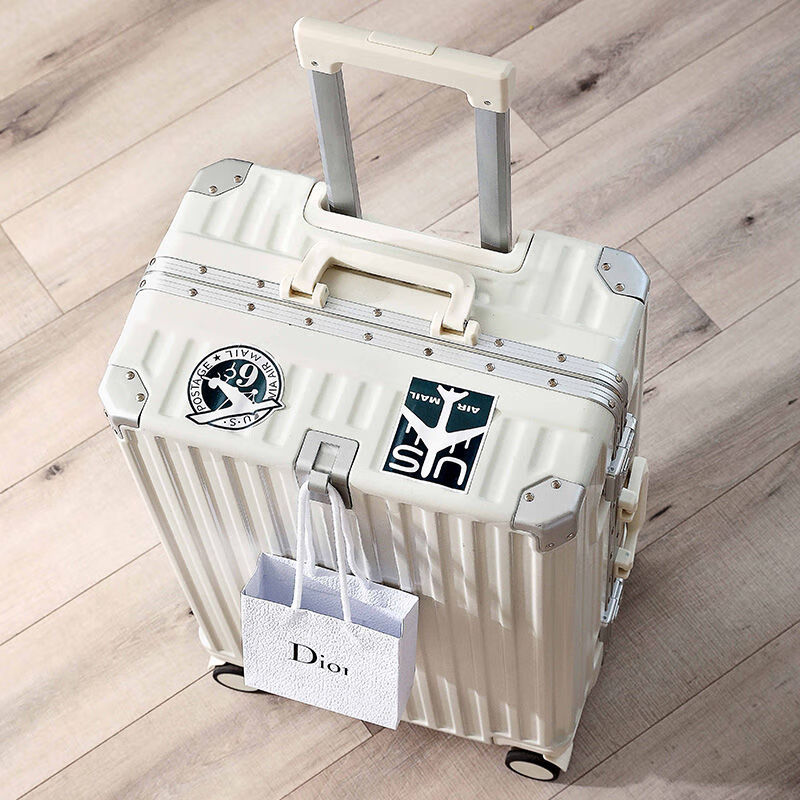 再降价、微信小程序:旅刻 铝框行李箱 可登机箱拉杆箱大容量箱旅行箱结实耐用学生密码皮箱子 珍珠白【加厚PC硬箱-承重可坐】 20英寸 【航空登机箱-免托运】 159.24元(需领券)